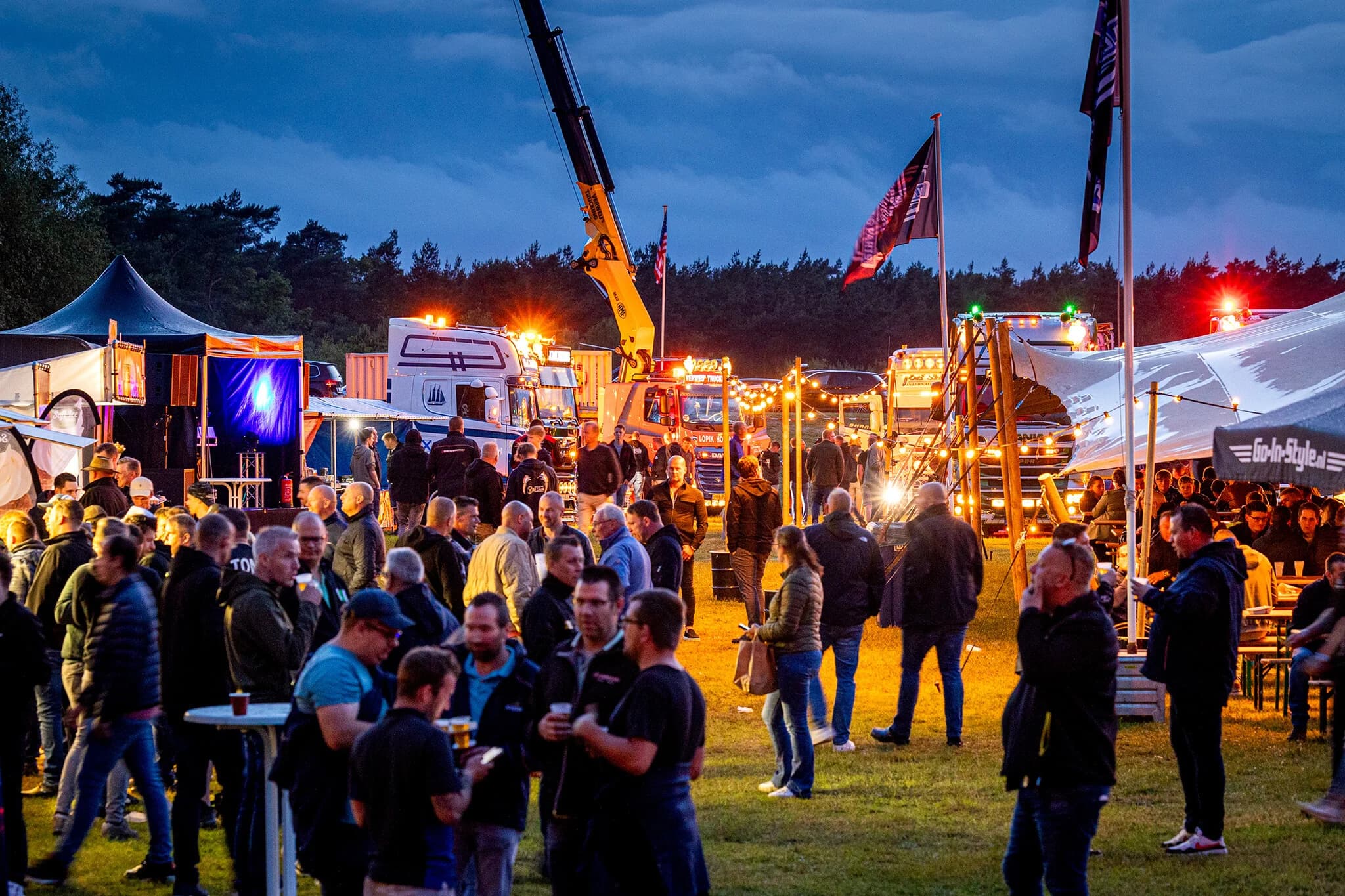 SuperDIK 2024 - Daytime evenement met trucks en bezoekers